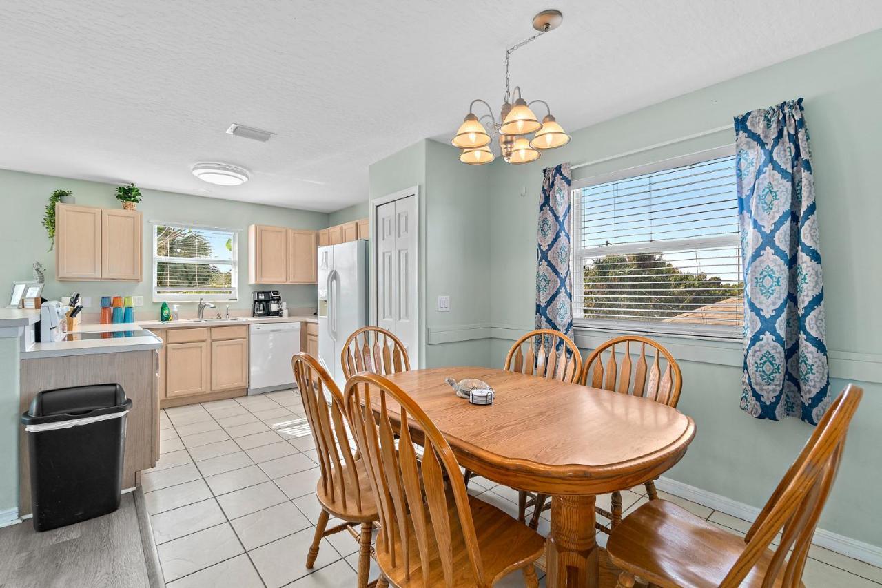 Surfside Paradise Retreat - 3Br And 2Ba Duplex, Grill, Dog Friendly - Close To The Beach! Melbourne Exterior foto