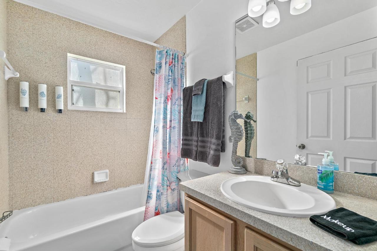 Surfside Paradise Retreat - 3Br And 2Ba Duplex, Grill, Dog Friendly - Close To The Beach! Melbourne Exterior foto