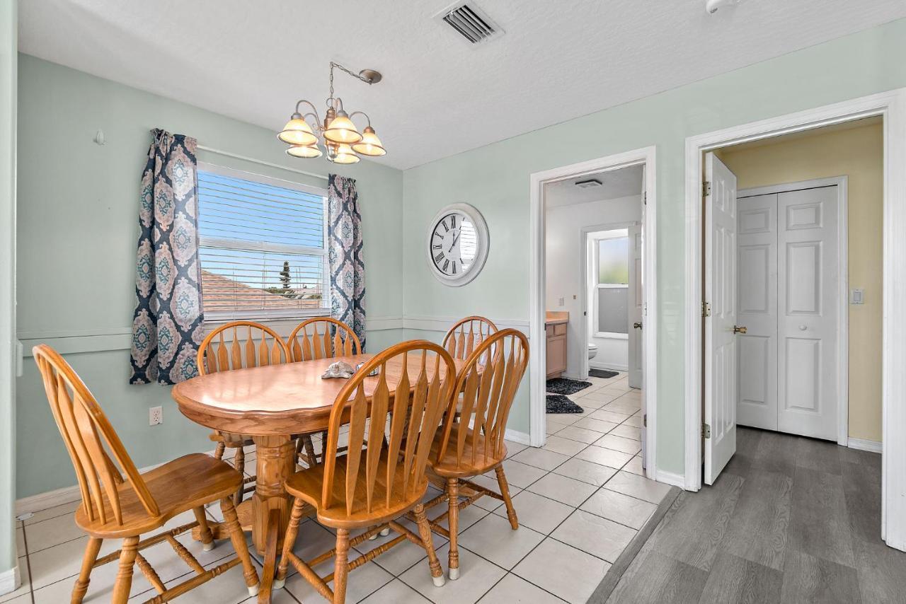 Surfside Paradise Retreat - 3Br And 2Ba Duplex, Grill, Dog Friendly - Close To The Beach! Melbourne Exterior foto